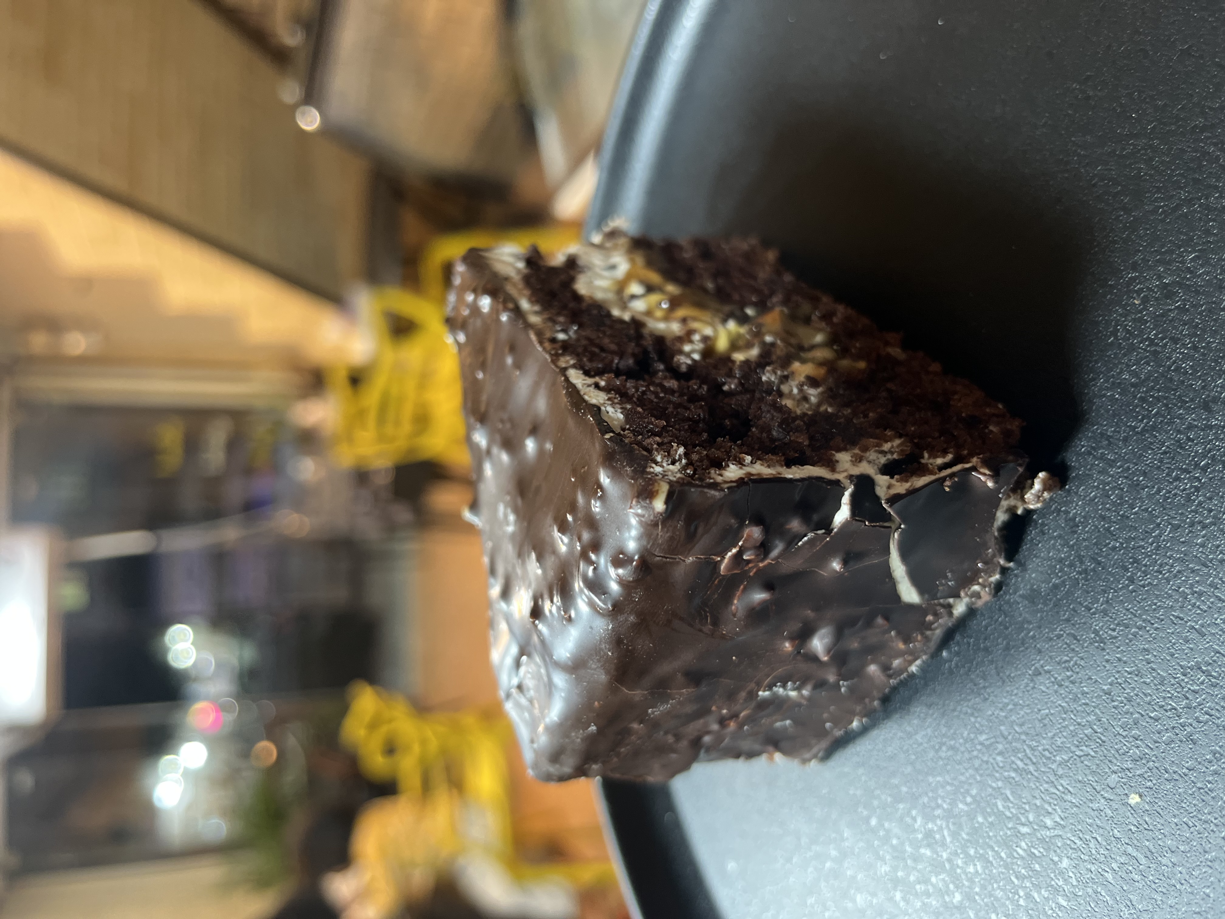 کیک اسنیکرز